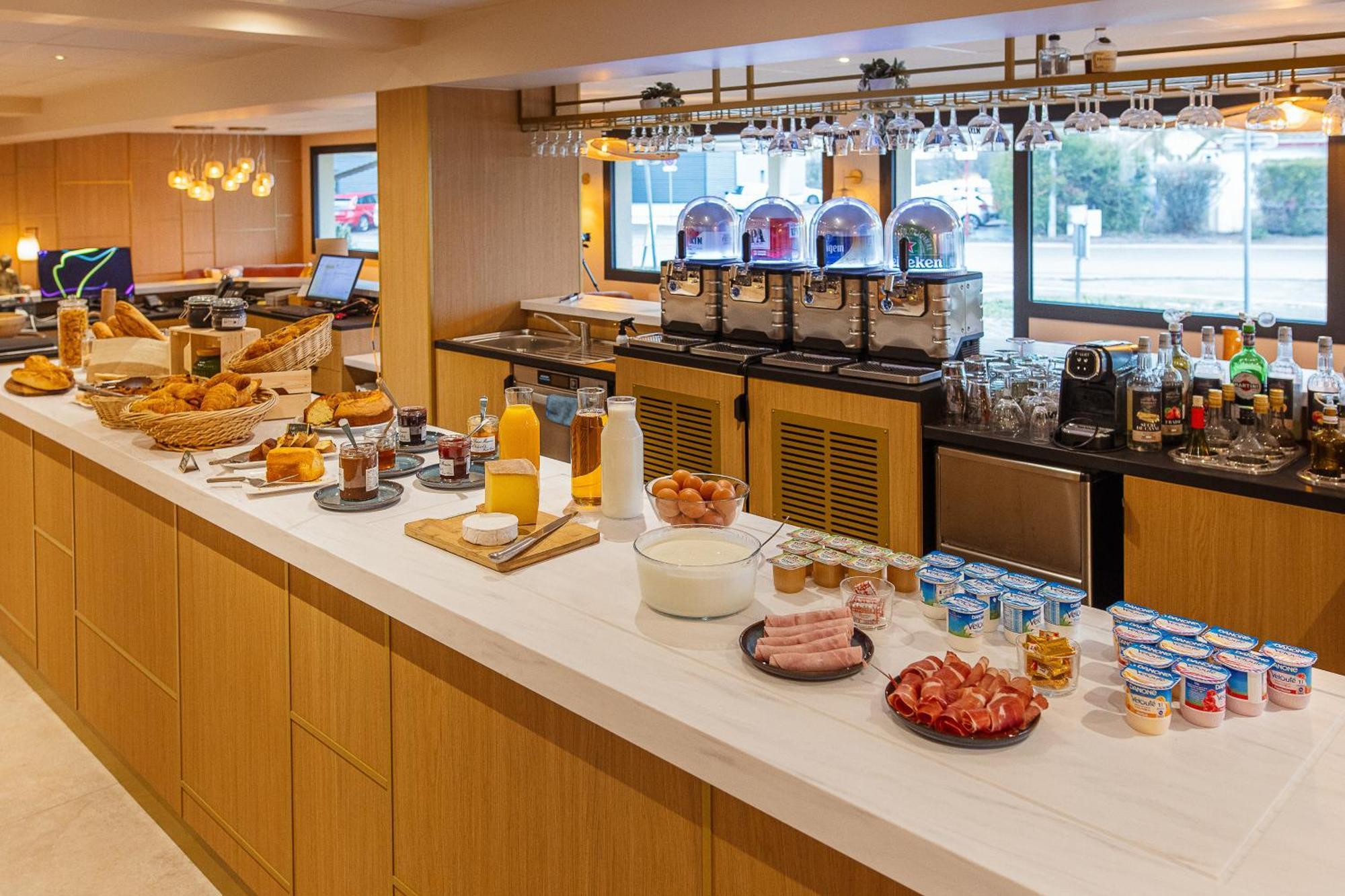 La Chapelle-Saint-Luc B Hotel Troyes Aeroport מראה חיצוני תמונה